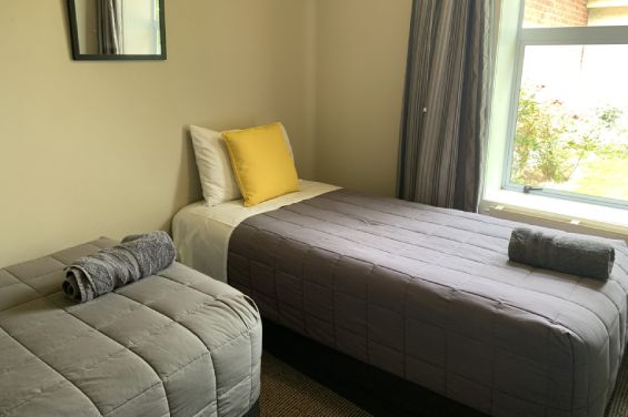 Budget Twin (Share Bathroom) beds